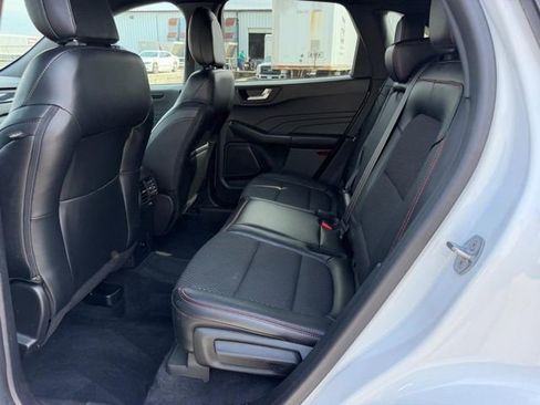 Used 2023 Ford Escape ST-Line image 8