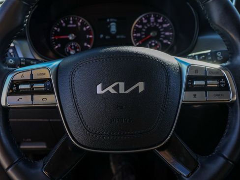 Used 2022 Kia Telluride S image 25