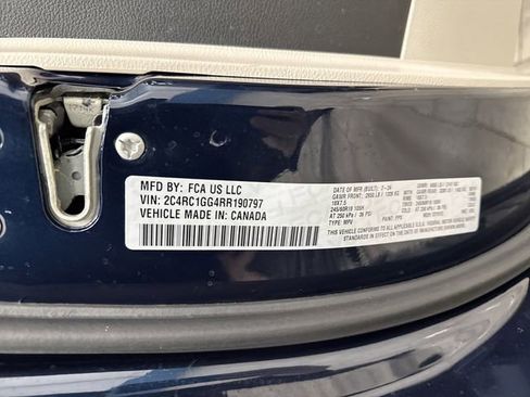 Used 2024 Chrysler Pacifica Limited w/ Trailer Tow Group image 41