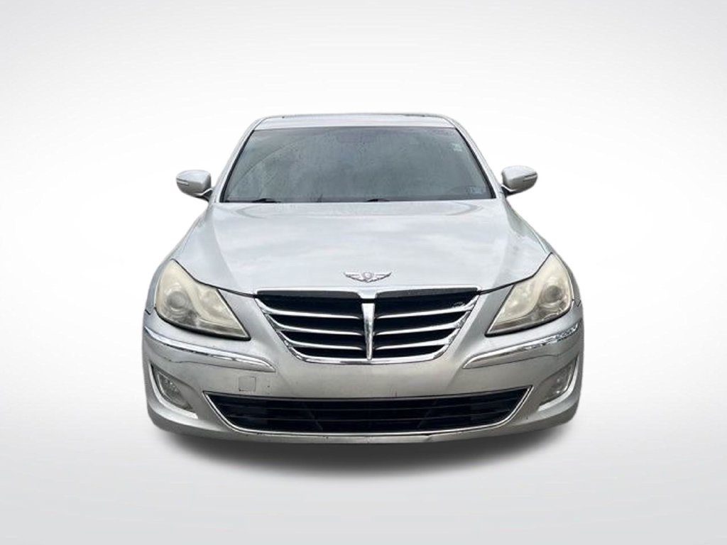 Used 2013 Hyundai Genesis 3.8 w/ Premium Pkg RWD image 3
