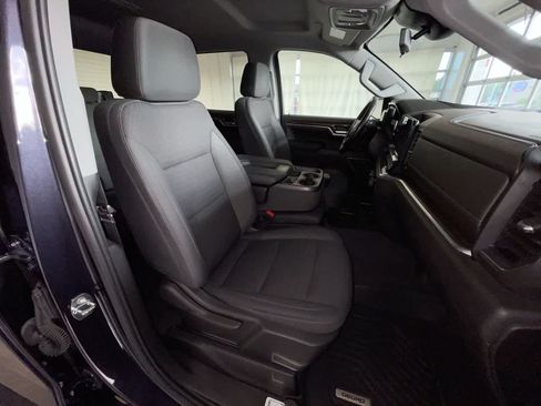 Used 2022 Chevrolet Silverado 1500 LT AWD/4WD image 24