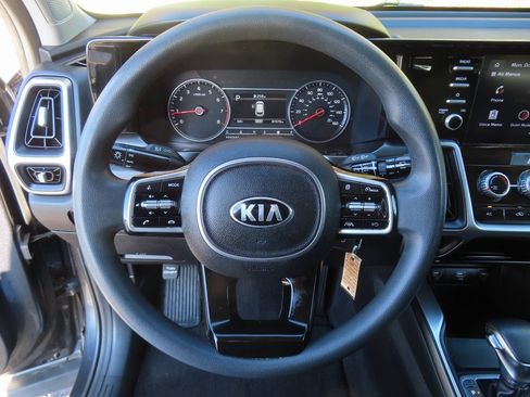 Used 2021 Kia Sorento LX image 13