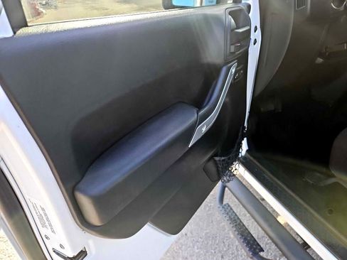 Used 2015 Jeep Wrangler Unlimited Sport w/ Quick Order Package 24S image 19