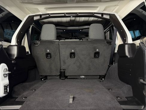 Used 2025 Jeep Wrangler Unlimited Rubicon image 24