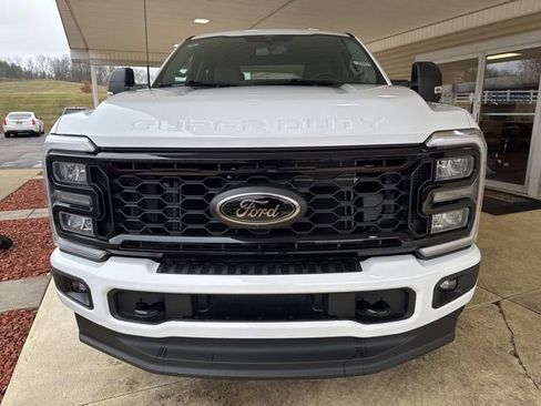 New 2026 Ford F350 XLT w/ XLT Premium Package AWD/4WD image 11