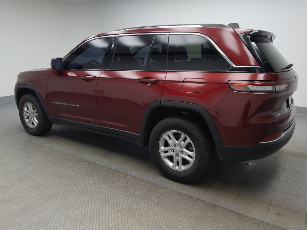 Used 2023 Jeep Grand Cherokee Laredo w/ Luxury Tech Group I AWD/4WD image 3
