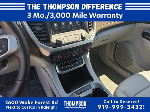Used 2022 GMC Acadia SLT w/ Technology Package AWD/4WD image 21