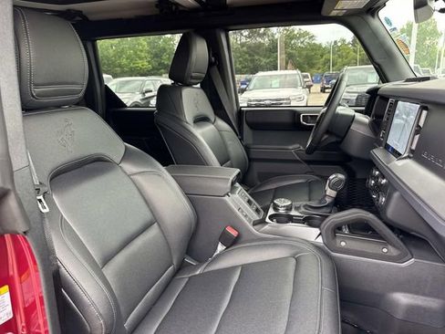 New 2025 Ford Bronco Badlands image 14