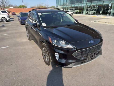 Used 2022 Ford Escape SEL image 6