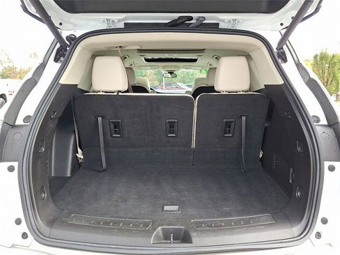 Certified 2022 Buick Enclave Essence w/ Experience Buick Package image 30