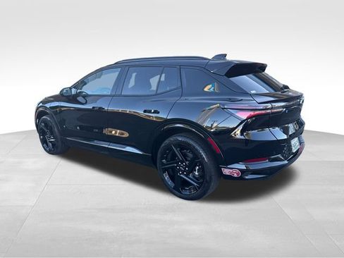 Certified 2024 Chevrolet Equinox EV RS FWD image 3