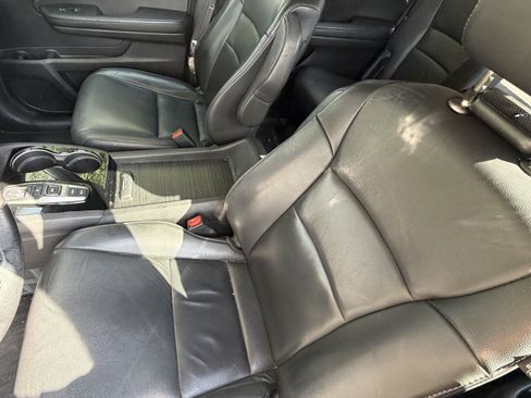 Used 2019 Honda Pilot Touring image 16