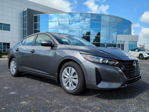 New 2025 Nissan Sentra S image 2