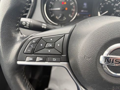 Used 2020 Nissan Rogue SV image 22