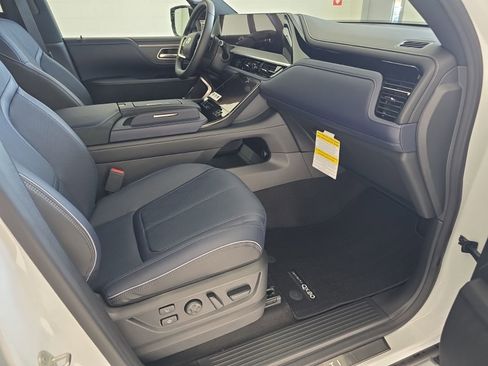 New 2026 INFINITI QX80 4WD w/ Sport Exterior Package image 9