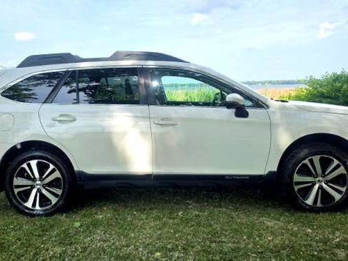 Used 2018 Subaru Outback 2.5i Limited image 27