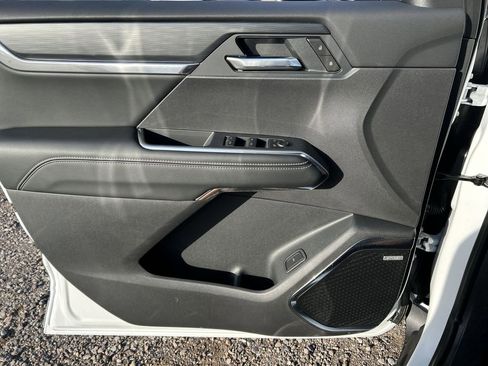 New 2026 GMC Acadia Elevation image 22