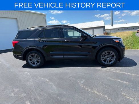 Certified 2023 Ford Explorer XLT w/ Equipment Group 202A AWD/4WD image 3
