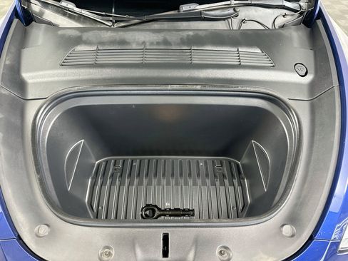 Used 2022 Tesla Model Y Long Range AWD/4WD image 34
