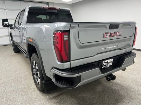 Used 2025 GMC Sierra 3500 Denali w/ Denali Reserve Package image 8