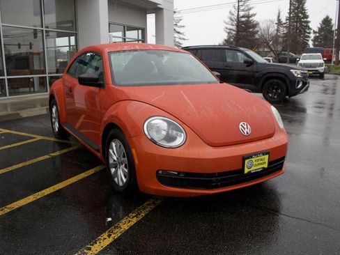 Used 2016 Volkswagen Beetle 1.8T S image 3