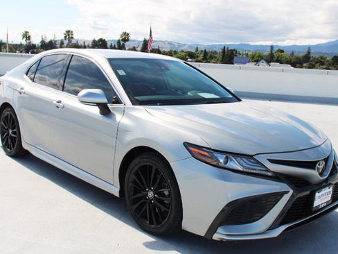 Used 2022 Toyota Camry XSE FWD image 2