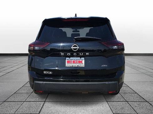 Used 2024 Nissan Rogue S AWD/4WD image 6