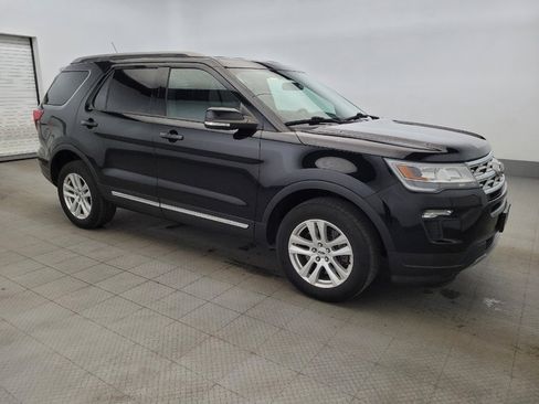 Used 2018 Ford Explorer XLT w/ Equipment Group 201A image 11