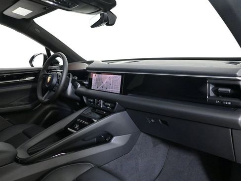 New 2026 Porsche Macan Electric image 16