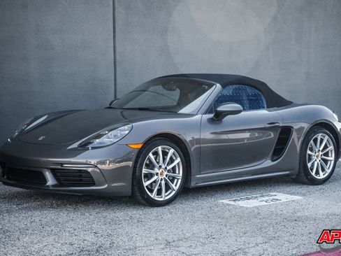 Used 2021 Porsche 718 Boxster image 7