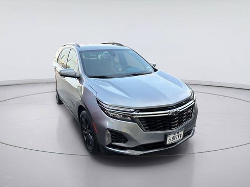 Used 2023 Chevrolet Equinox RS w/ LPO, Floor Liner Package FWD image 5