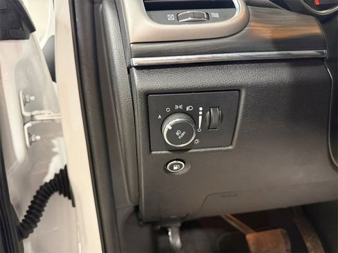 Used 2021 Jeep Grand Cherokee Limited image 19