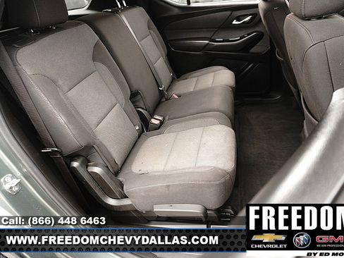 Used 2023 Chevrolet Traverse LT FWD image 12