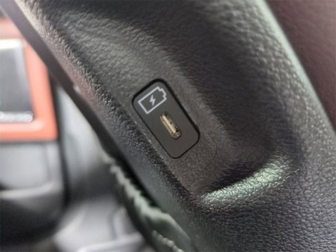 Used 2023 Kia Telluride SX image 18