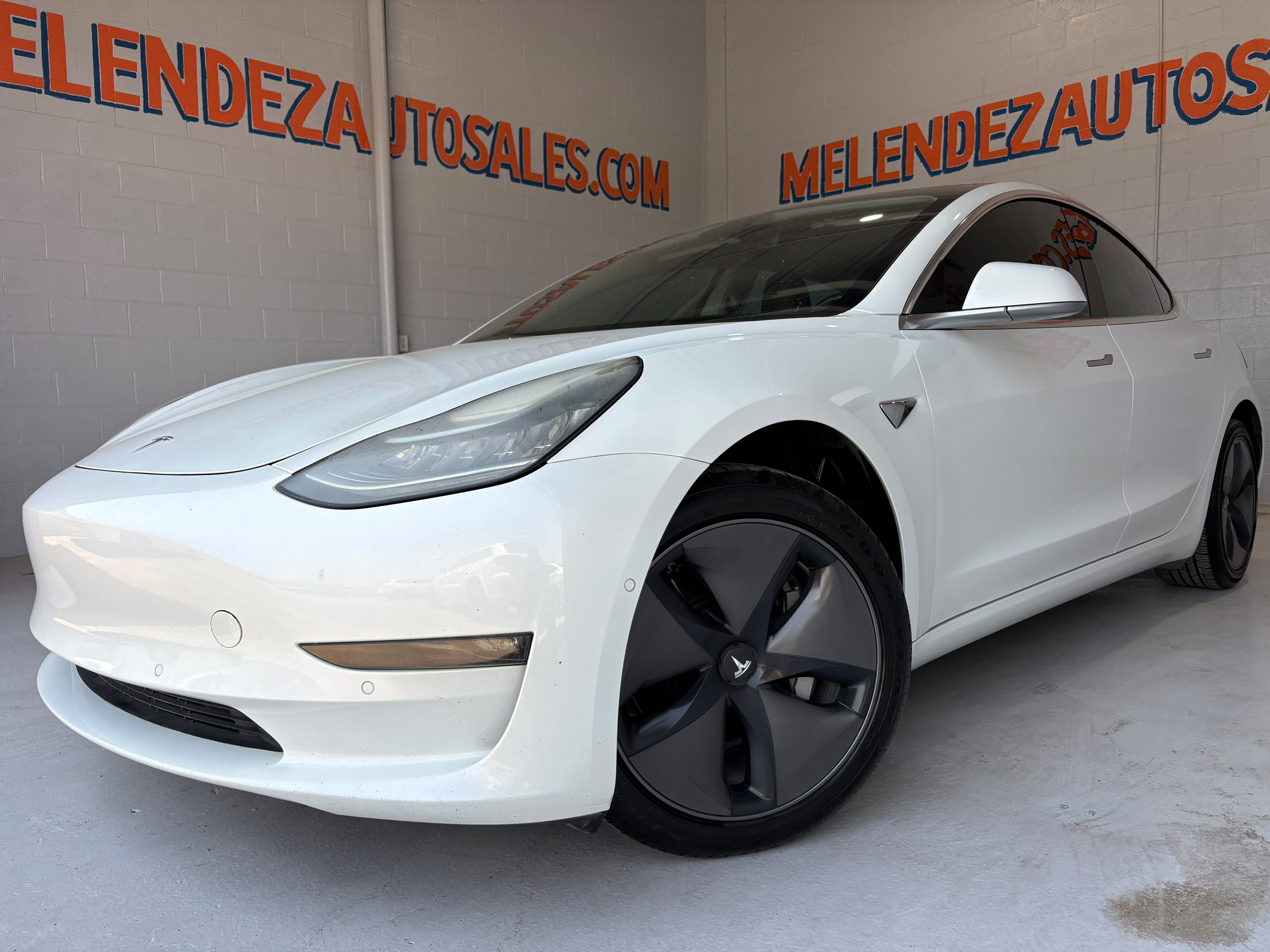 Used 2018 Tesla Model 3 Long Range RWD image 1
