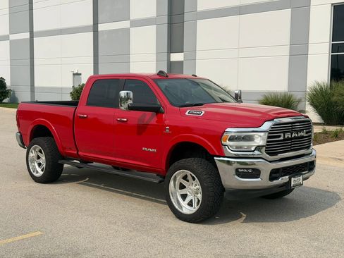 Used 2022 RAM 2500 Laramie AWD/4WD image 3
