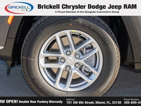 New 2025 Jeep Grand Cherokee L Laredo image 35