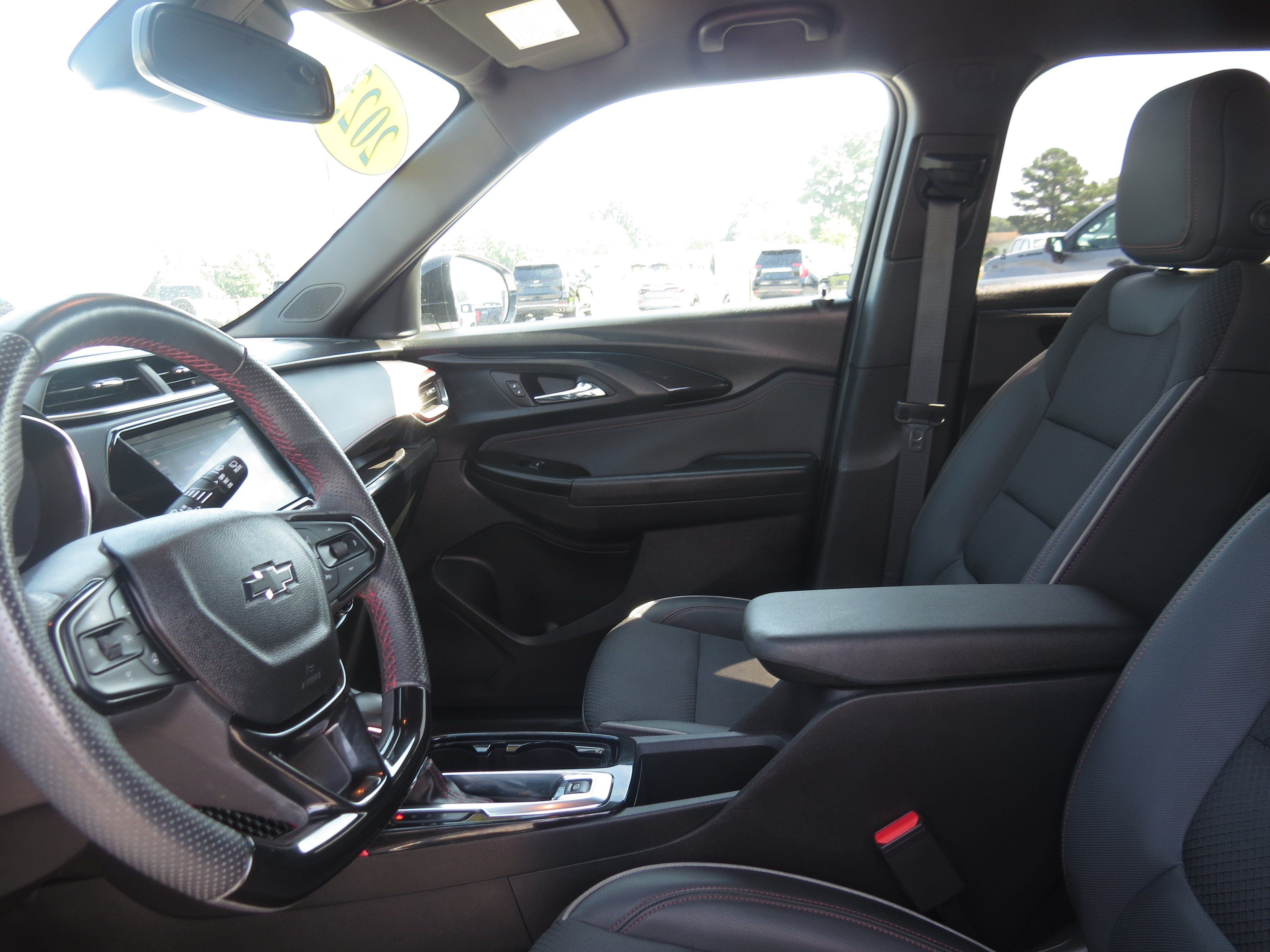 Used 2023 Chevrolet TrailBlazer RS w/ Convenience Package FWD image 14