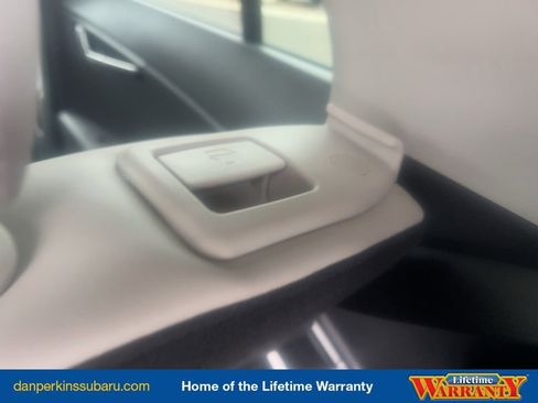 Used 2025 Kia Niro EX Touring image 49