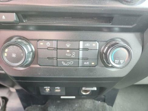 Used 2015 Ford F150 XLT image 27