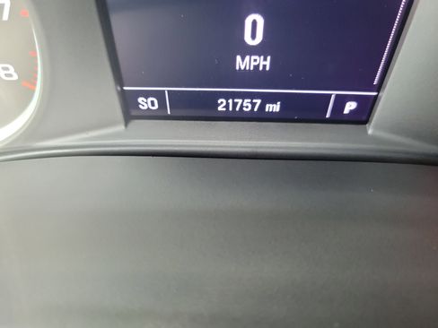 Used 2023 Chevrolet Traverse LS FWD image 28