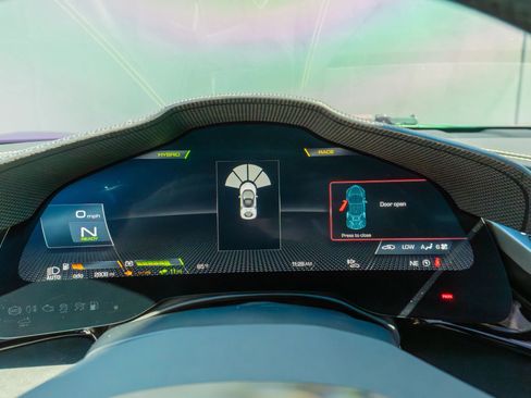 Used 2022 Ferrari SF90 Stradale image 57