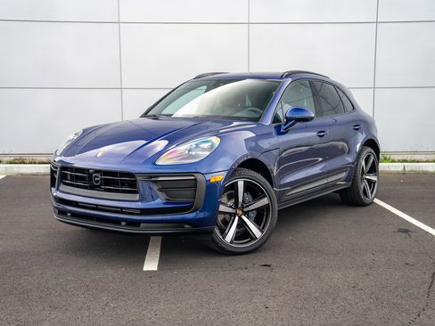 New 2026 Porsche Macan image 1