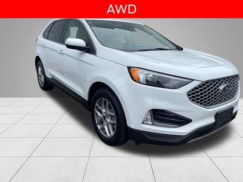 Used 2023 Ford Edge SEL w/ Convenience Package image 3