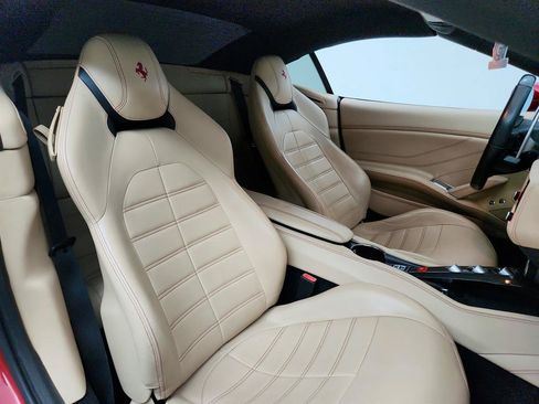 Used 2017 Ferrari California T RWD image 25