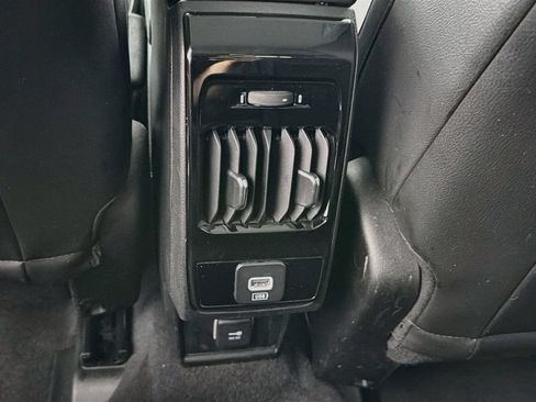 Used 2022 Jeep Compass Latitude FWD image 23