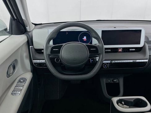 Used 2024 Hyundai Ioniq 5 SEL image 17