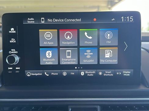 Used 2025 Honda Pilot Touring image 25