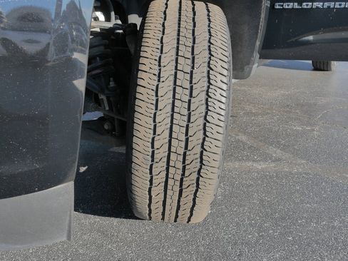 Used 2022 Chevrolet Colorado LT w/ LT Convenience Package image 28