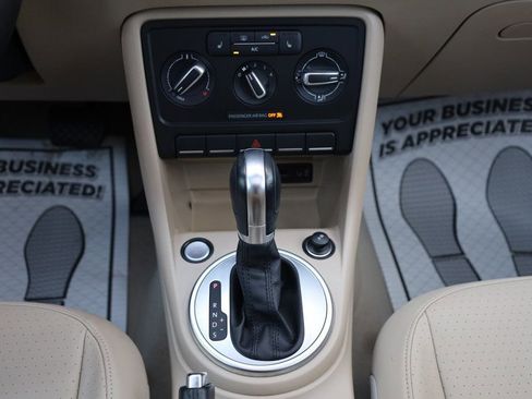 Used 2016 Volkswagen Beetle 1.8T SEL image 37